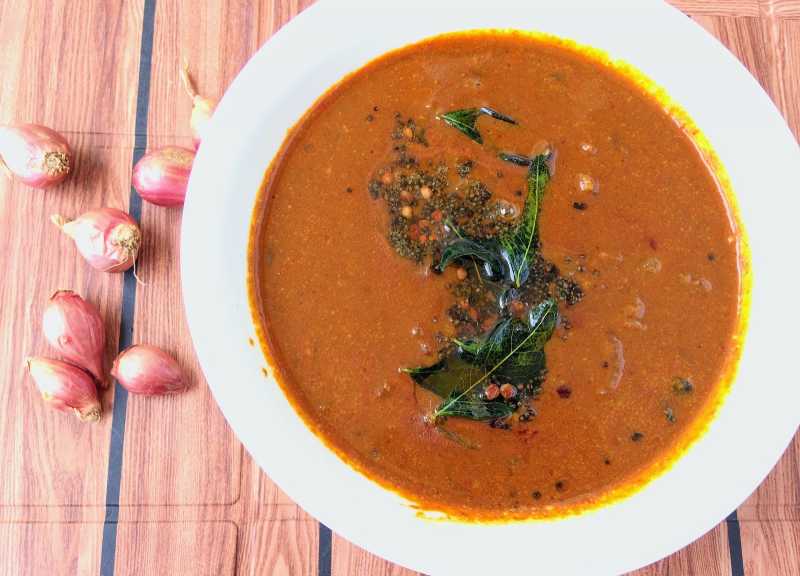 Ulli Theeyal | Kerala Style Pearl Onion Curry 