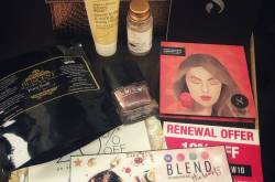 Unboxing- ‘Blend the Beauty’ Fab Bag Dec’17