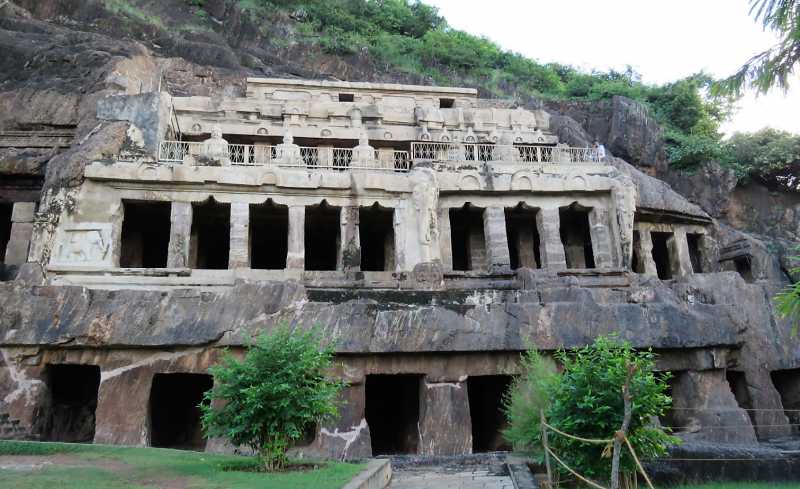 Undavalli Caves, Vijayawada: Splendid Rock Cut Architecture - Rashminotes