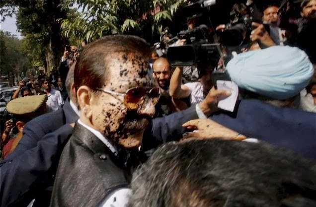 Update-Ink On His Face, Night In Tihar Jail, “Sahara Shri’s” Worst Nightmare Is True!