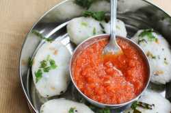 upma kozhukattai / pidi kozhukattai / steamed rice balls and onion tomato chutney