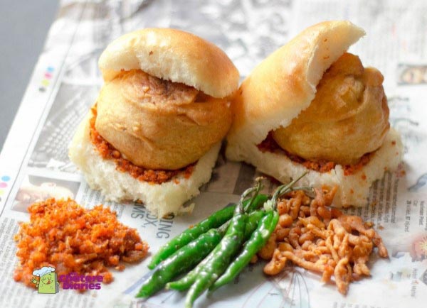 Vada Pav - Ekdum JHAKAAS!! - Chatore Diaries