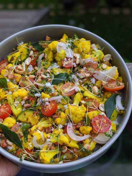 Vegan Cauliflower Salad With Zucchini And Coconut