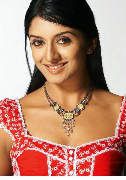 Vimala Raman Hot And Wet Photos