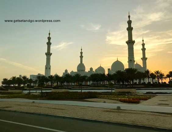 Visiting The Majestic Sheikh Zayed Mosque, Abu Dhabi