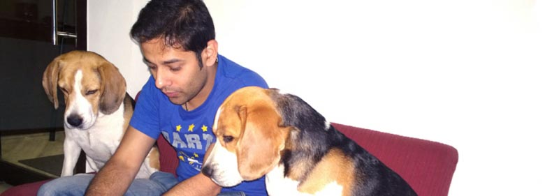 Vivek With His Sidekicks - Chatur And Carlos On A Mission! -