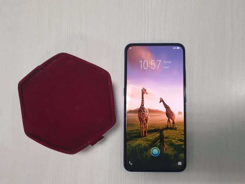 Vivo V15 Pro Hands-on Review - First Impressions| IGadgetsworld