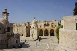 WALK THROUGH HISTORY IN JERUSALEM