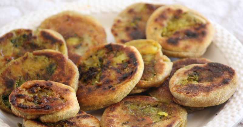 WHOLE WHEAT STUFFED PINWHEEL / ALOO ROLLS 