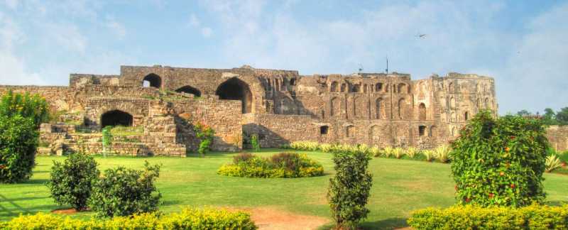 Walking Through The Nawabi Kingdom-Golkonda Fort By Oursamyatra