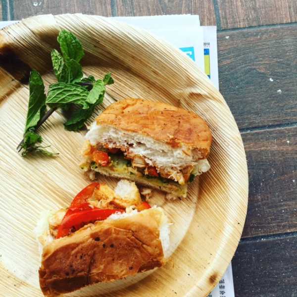 Weekend Brunch Recipe~Maska Chicken  Pav