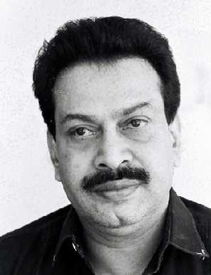 What Actor Sukumaran Said Is Right? Malayalam Movies Industry Is Waiting Infront Of Sukumaran