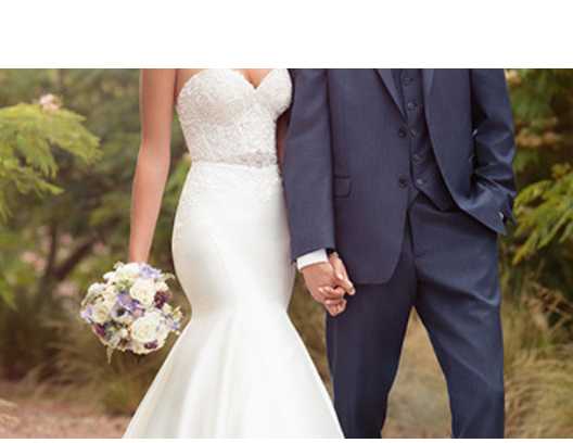 What Are The Latest Wedding Dress Trends For An Outdoors Summer Venue? - Trendpickle