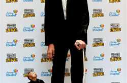 What causes giantism and dwarfism?