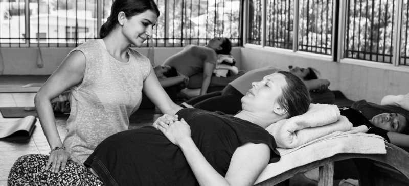 What To Expect In A Prenatal Yoga Class