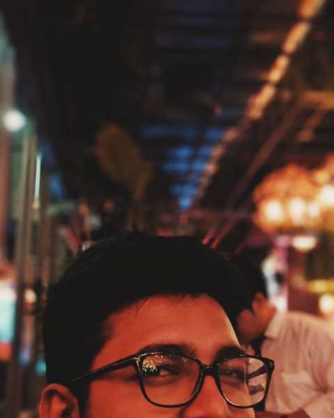 When You Ask @juhi.768 To Take Pictures Of You.. #photography #ruleofthirds #dumbass