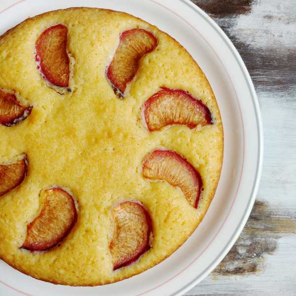 White Chocolate Cake - And Yummly Announcement! - FLOURS & FROSTINGS