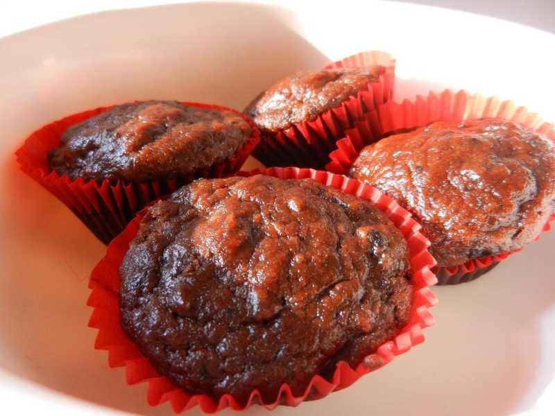Whole Wheat Banana, Raisins, And Chocolate Muffins