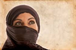 Why Beautiful girls of noida keep their faces hidden?