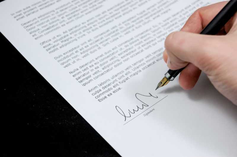 Why Businesses Must Start Using Electronic Signature Software