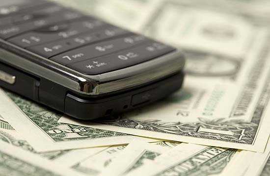 Why Are All The Latest Phones So Damn Costly…???