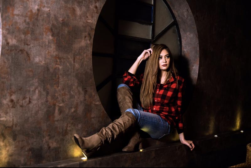 Winter Look Decoding With Max Fashion !!