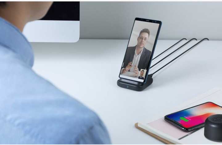 Wirelessly Charge Two Smartphones In One Go With Anker PowerWave 10 Pad
