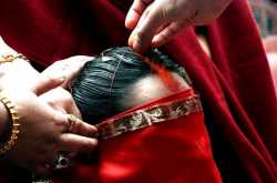 Women wear handcuffs daily in Bengal - LifeandStories