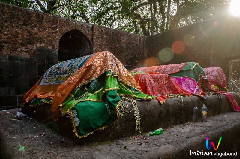 Zafar Khan Ghazi Dargah And Mosque - Complete Guide