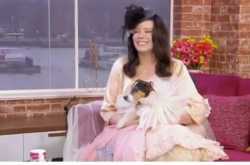 Zara Hat ke - Yeh Duniya hai Gajab