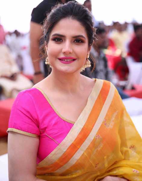 Zarine Khan Bollywood Actress Photos Gallery - Breezemasti