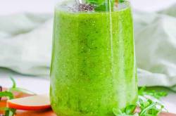 Arugula Smoothie With Banana And Mango