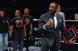 Booker T Upset After His Celebration Is Ruined By WWE Star; Calls Out Management