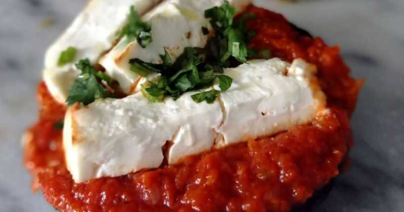 Chutney And Cheese Stuffed Portobello Mushrooms