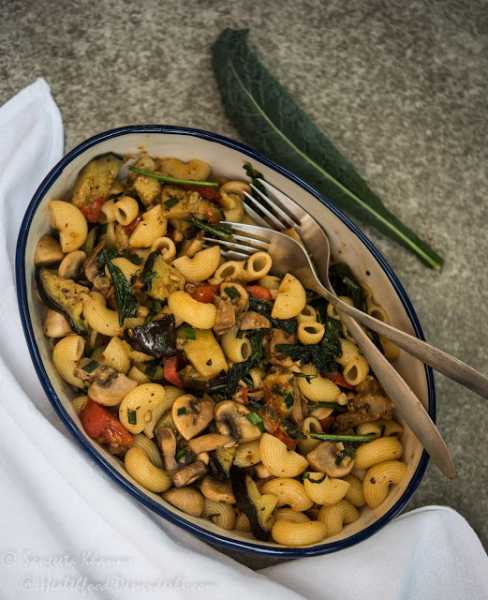 Pasta With Kale, Mushrooms, Eggplant And Tomatoes 