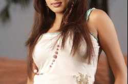 priyamani wearing skirt