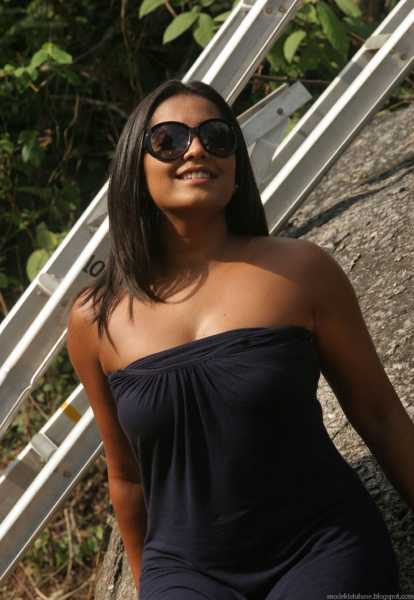 Super Sexy Meghna Naidu Latest Images In Tight Hot Skimpy Dress Looking Hot Like Hell!