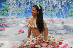 vidya ballan hot tits photos pics collection